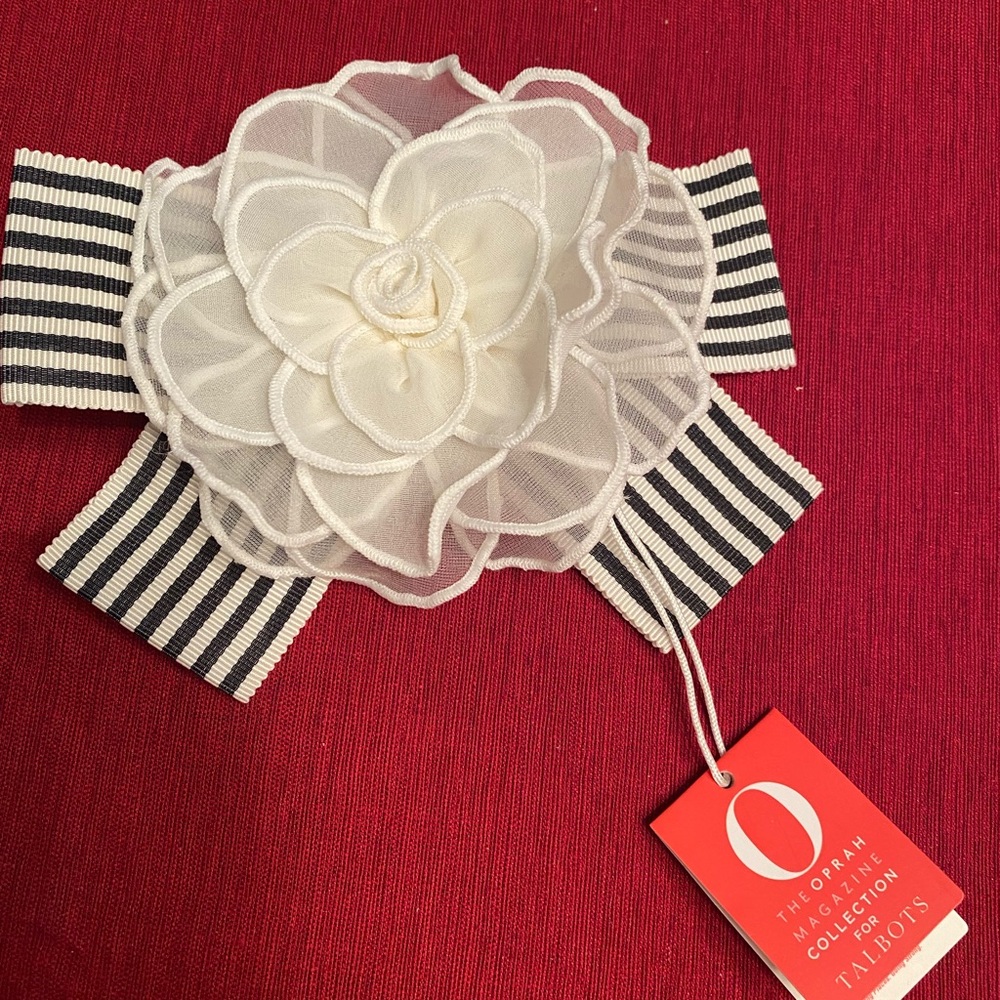 NWT Oprah Collection for Talbots Flower Brooch Pin